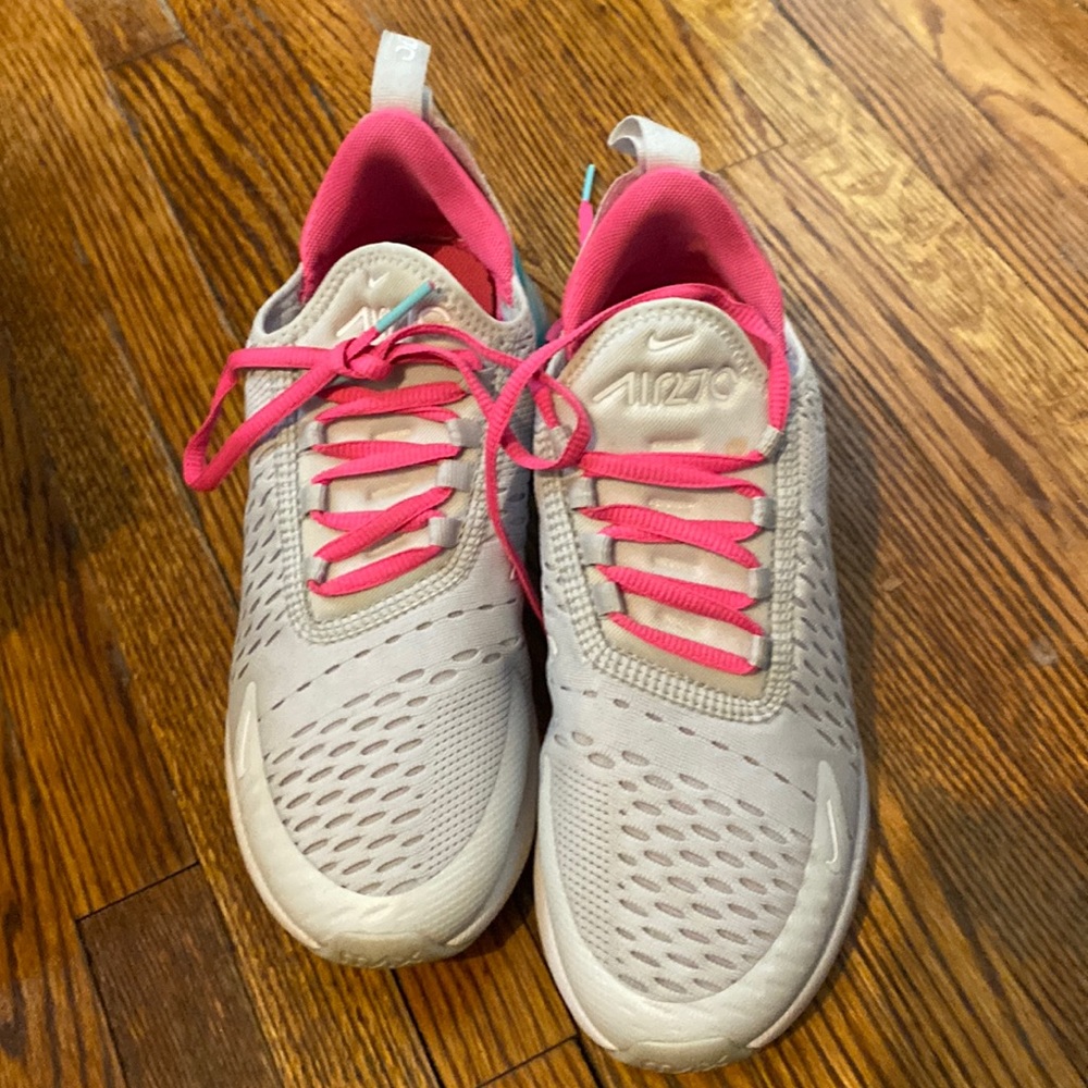 Womens nike air max 270